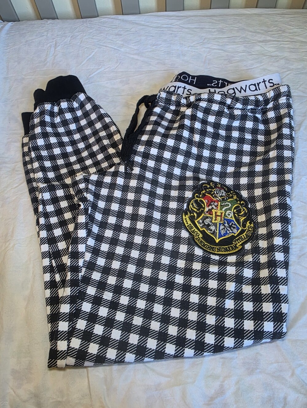 Harry Potter Hogwarts Emblem Black & White Gingham Lounge Pants Size Small